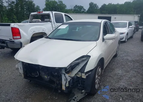 2011 Nissan Altima 2.5 S z USA, uszkodzony, nr VIN 1N4AL2APXBN473869